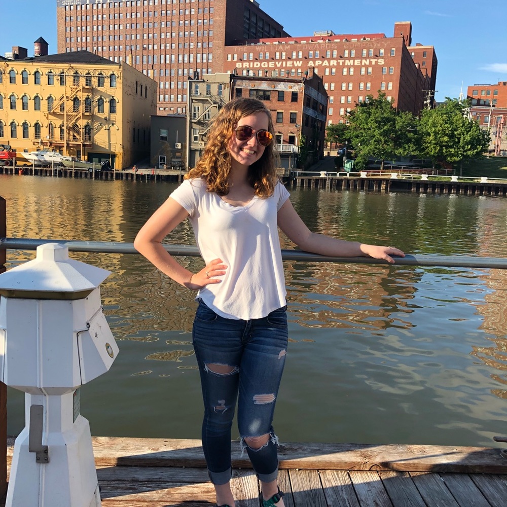 Meet your Posher, Rachel